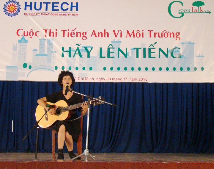 Cuộc thi "Green talk - hãy lên tiếng" đến với HUTECH 17