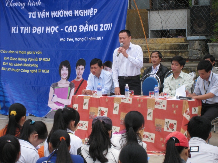 HUTECH hoàn thành giai đoạn 1 công tác Tư vấn Tuyển sinh 2011 31