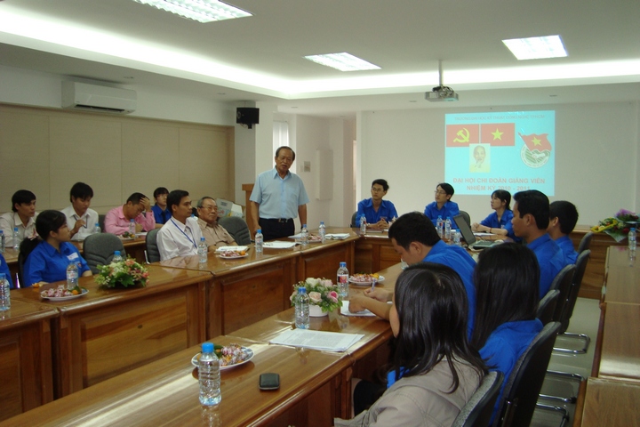 Đại hội Chi Đoàn Giảng viên 2010-2011: Tập trung đẩy mạnh "Học tập và làm theo tấm gương đạo đức HCM 5