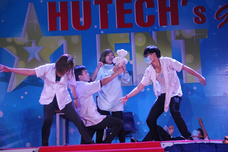 “Anh mù em câm…” giành Quán quân HUTECH’s Got TALENT 2013 90