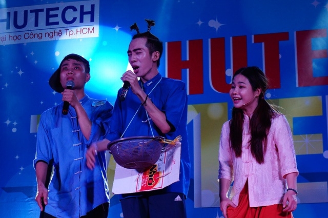 “Anh mù em câm…” giành Quán quân HUTECH’s Got TALENT 2013 63