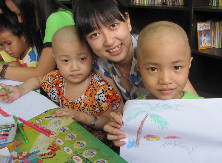 “Đong đầy yêu thương”cùng Người đẹp Hoa Anh Đào 2010 5