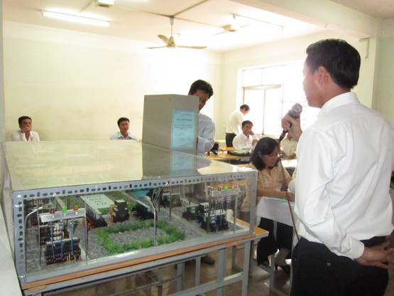 Khoá I hệ Vừa làm vừa học Khoa Cơ-Điện-Điện tử tốt nghiệp 8