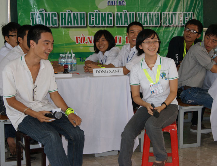 56 đội thi “Đồng hành cùng màu xanh HUTECH” 5