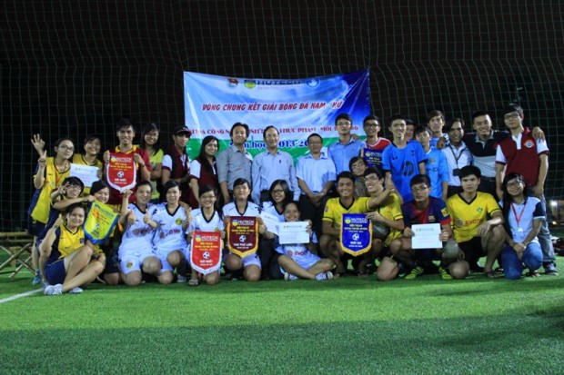 Chung kết giải bóng đá trong khuôn khổ Hội thao sinh viên Khoa CNSH - TP - MT  5