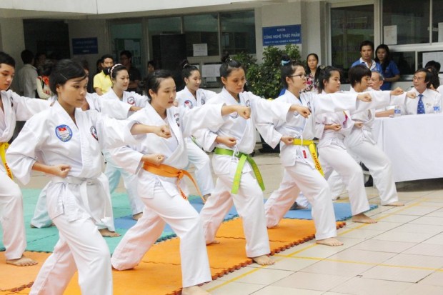 CLB Võ thuật HUTECH mở thêm lớp Taekwondo  24