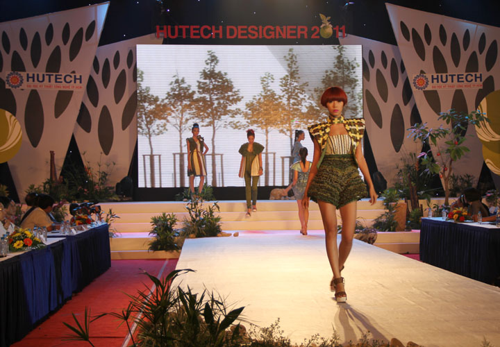 Bộ sưu tập “Thông điệp xanh” giành giải Nhất HUTECH DESIGNER 2011 11