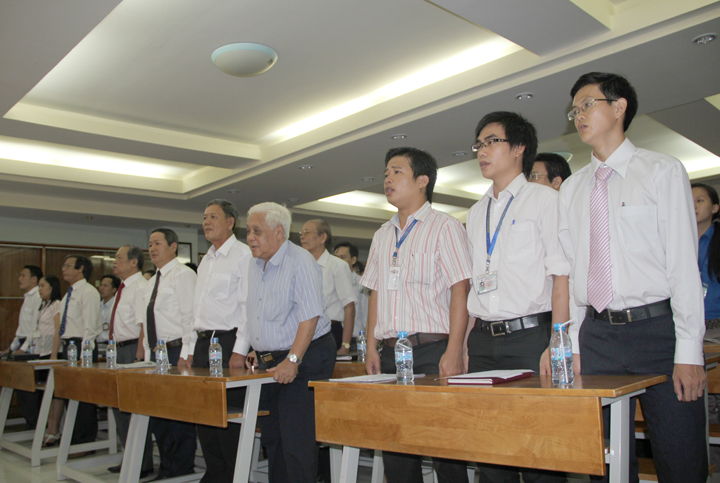 Mừng kỷ niệm sinh nhật Bác, Đảng bộ HUTECH đón nhận thêm 7 đảng viên mới 6