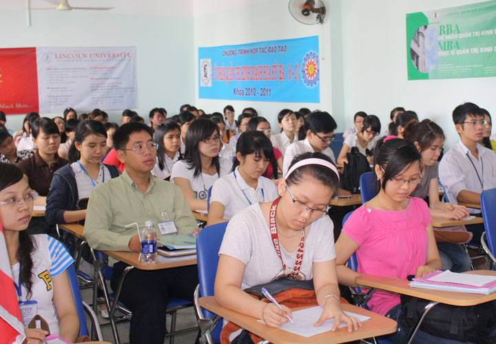 Hội thảo “Những bất cập của thuế thu nhập cá nhân và các giải pháp” 10