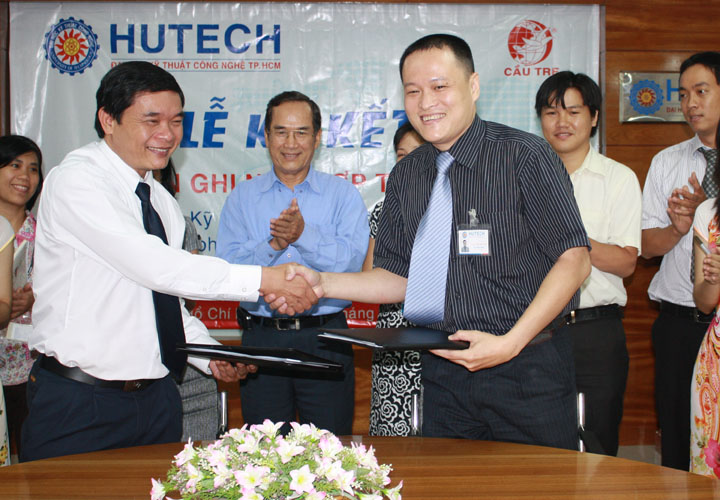 HUTECH – Công ty Cổ phần chế biến hàng Xuất khẩu Cầu Tre hợp tác đào tạo 4