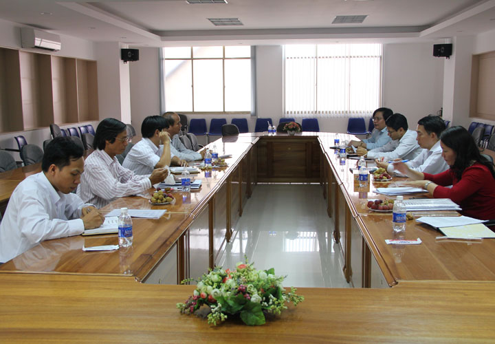 Đoàn kiểm tra liên ngành Giáo dục và Y tế kiểm tra công tác y tế trường học tại HUTECH 19
