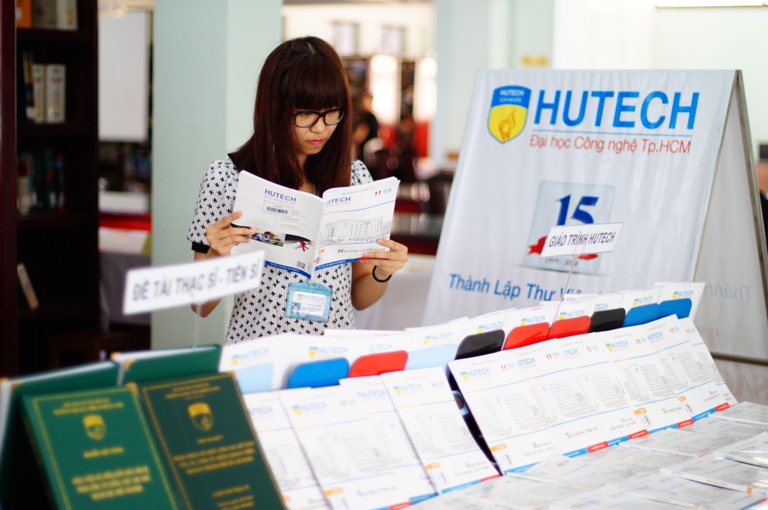 Thư viện HUTECH chính thức kỷ niệm 15 năm thành lập 36