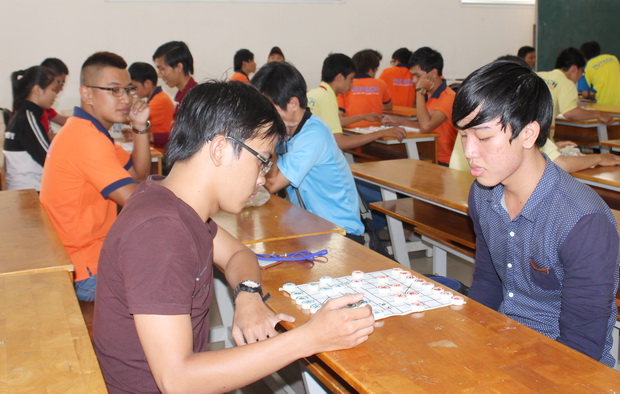 Hội thao SV, HS HUTECH 2014: Bóng đá Nam chính thức khởi tranh – Cờ vua, Cờ tướng tiến đến Vòng 2 32