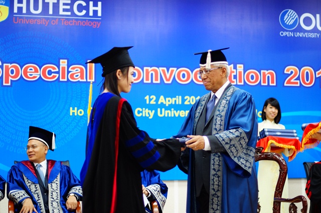 HUTECH tổ chức Lễ trao bằng tốt nghiệp Thạc sĩ Quản trị kinh doanh – ĐH Mở Malaysia 7