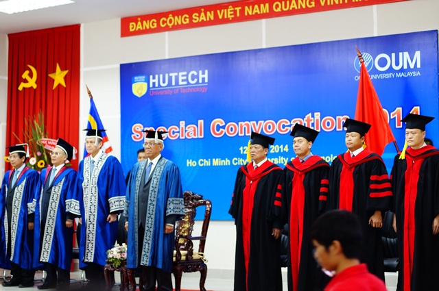 HUTECH tổ chức Lễ trao bằng tốt nghiệp Thạc sĩ Quản trị kinh doanh – ĐH Mở Malaysia 16