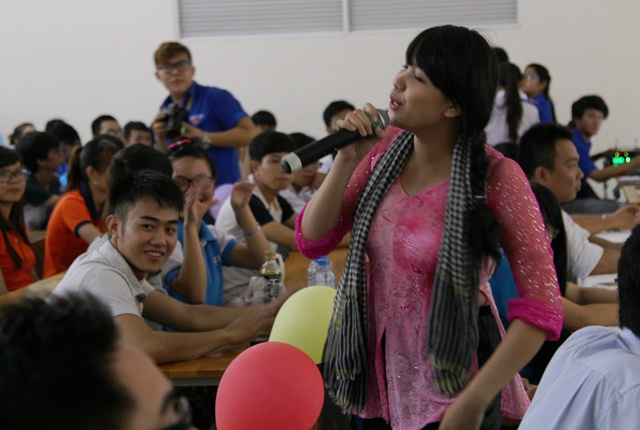 Sinh viên Kế toán - Tài chính - Ngân hàng "Hát cho Quê hương, Đất nước" 87