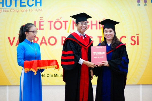 HUTECH tổ chức lễ tốt nghiệp cho 198 tân thạc sỹ 10