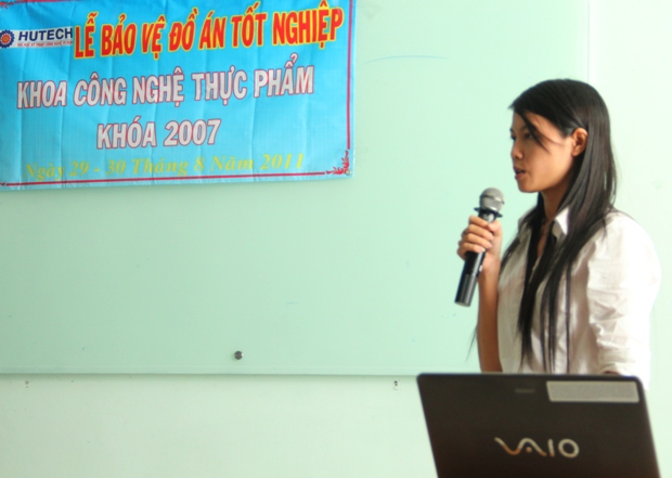 Khoa Công nghệ Thực phẩm tổ chức Lễ bảo vệ đồ án tốt nghiệp cho sinh viên 13