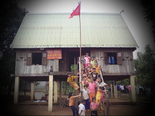 Nhật kí Chiến sĩ tình nguyện Mùa hè xanh: "Xếp bút nghiên ta lên đường về với những miền quê" 8