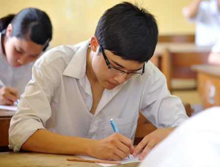 Dự báo điểm thi tuyển sinh: Ít điểm 10, nhiều điểm trung bình  5