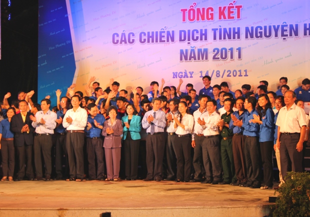 Thành Đoàn TP.HCM tổng kết các chiến dịch tình nguyện hè 2011 12