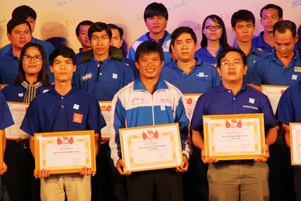 Thành Đoàn TP.HCM tổng kết các chiến dịch tình nguyện hè 2011 4