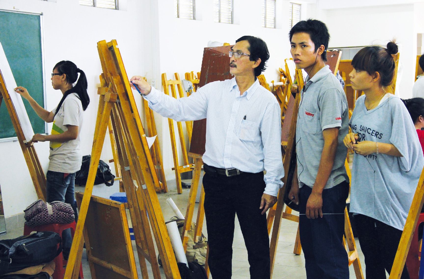 HUTECH chính thức nhận xét tuyển thí sinh thi khối V1, H1 5