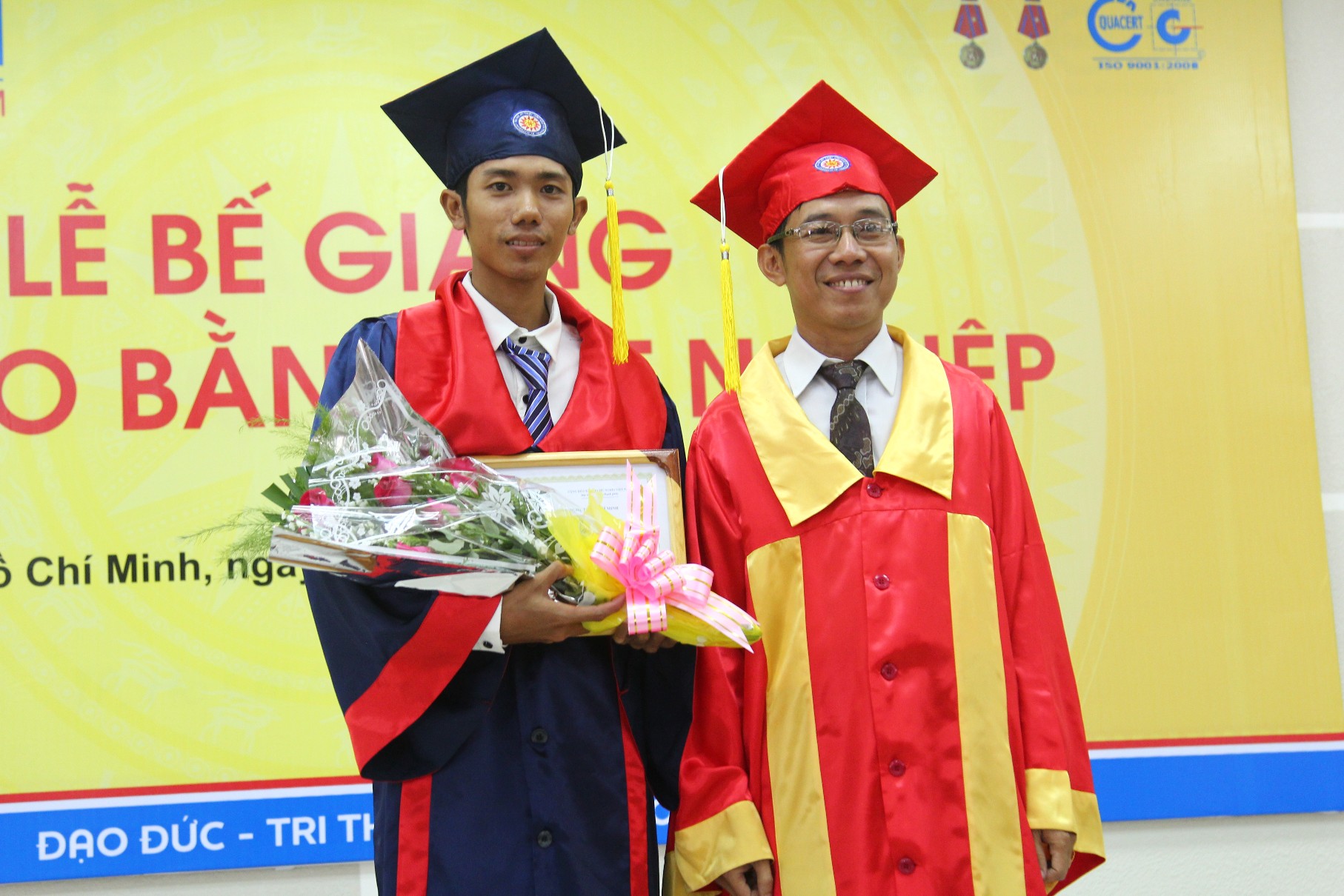 HUTECH trao bằng tốt nghiệp cho các tân kỹ sư, cử nhân  23