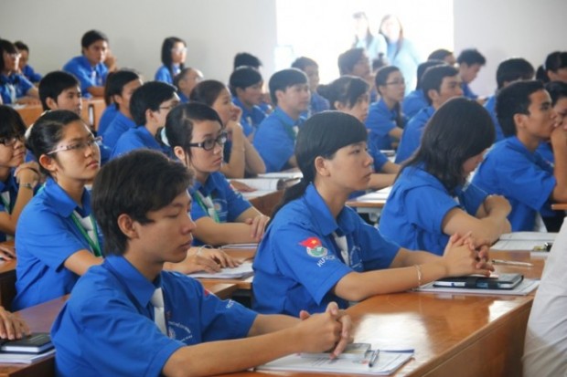 Tiếp tục triển khai sinh hoạt lớp HK1 cho sinh viên HUTECH 28