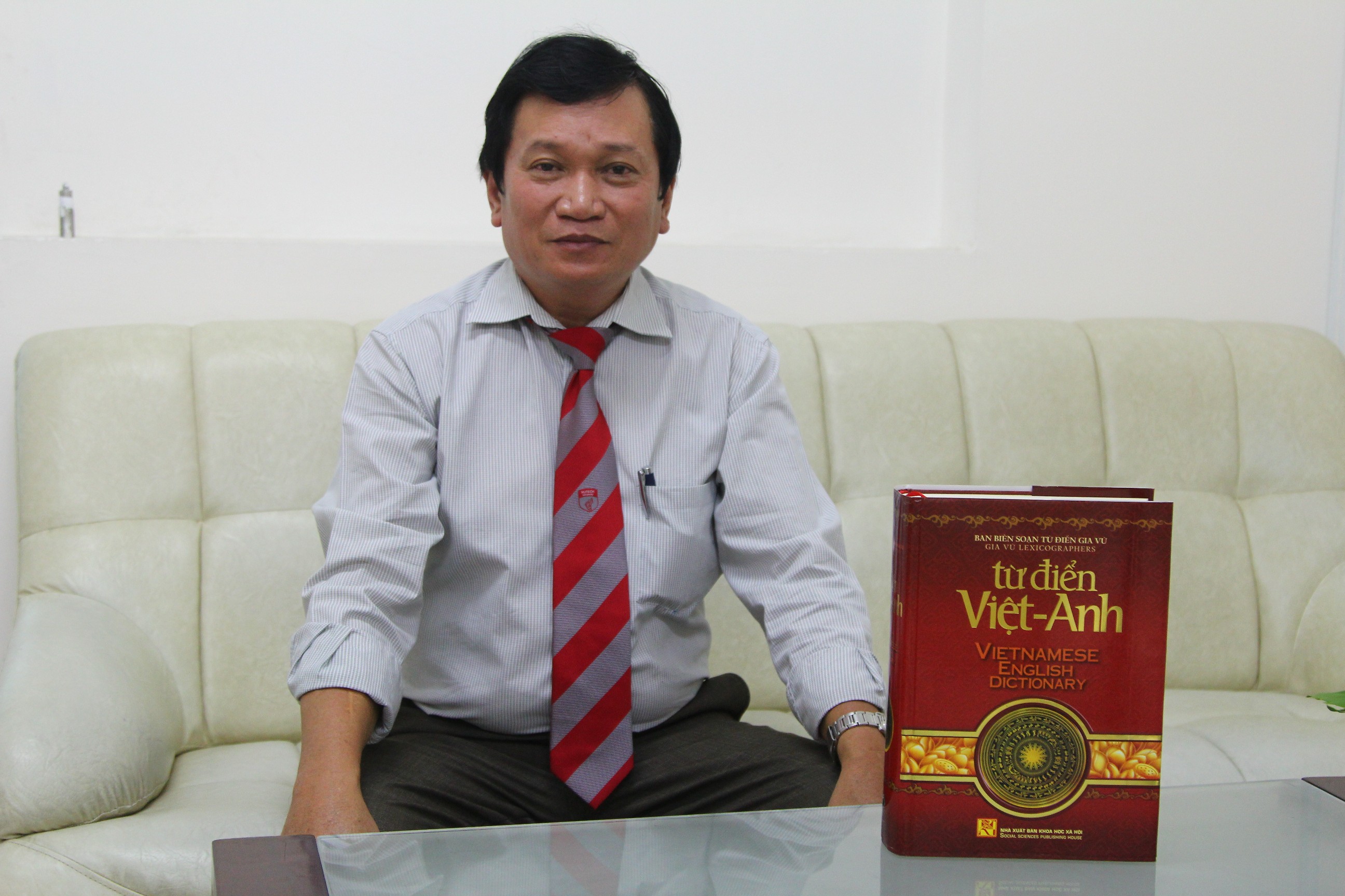 Từ điển Việt – Anh đặc biêt do Trưởng khoa Ngoại ngữ HUTECH chủ biên 6