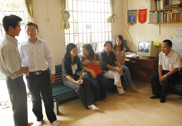 Công đoàn HUTECH thăm viếng và tặng quà cho gia đình mẹ Việt Nam anh hùng 5