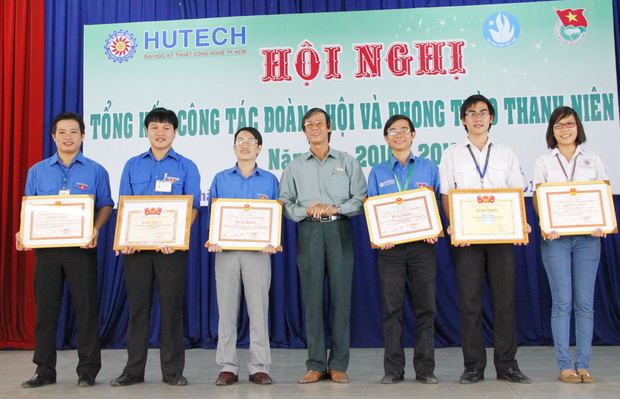 Gần 300 cá nhân, tập thể được tuyên dương trong Hội nghị Tổng kết công tác Đoàn – Hội HUTECH 2010- 2 7