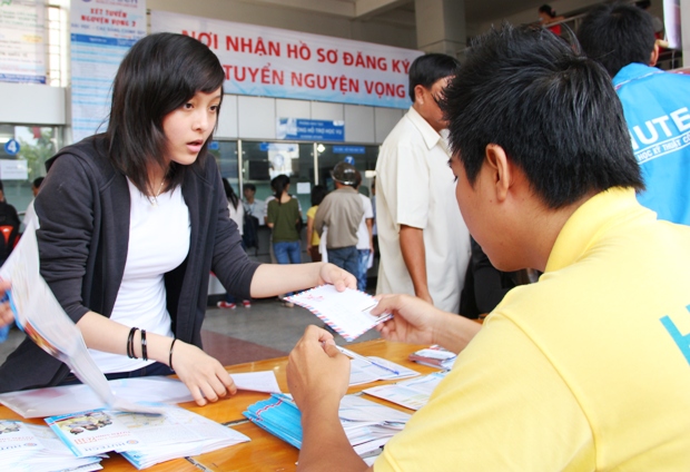 Công bố chính thức điểm trúng tuyển NV2 và điểm xét tuyển NV3 vào HUTECH 506