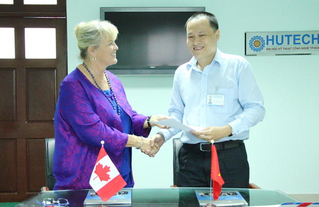 HUTECH và Đại học Capilano (Canada) ký kết ghi nhớ hợp tác đào tạo 22