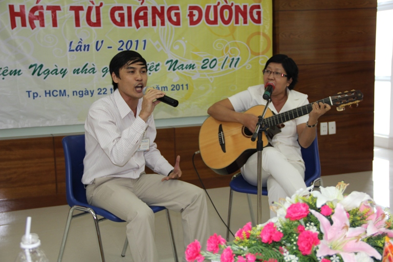 Hội thi “Tiếng hát từ giảng đường lần 5”: nơi hội tụ những giọng ca vàng của cán bộ, giảng viên HUTE 11