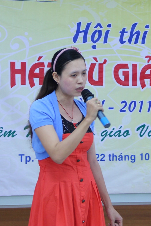 Hội thi “Tiếng hát từ giảng đường lần 5”: nơi hội tụ những giọng ca vàng của cán bộ, giảng viên HUTE 135