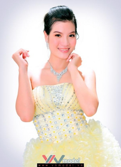 Thêm 02 sinh viên HUTECH chứng tỏ tài năng của mình tại cuộc thi Hoa hậu các dân tộc Việt Nam 2011 6