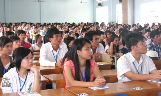 Tân sinh viên nguyện vọng 2 sinh hoạt công dân đầu khóa 4