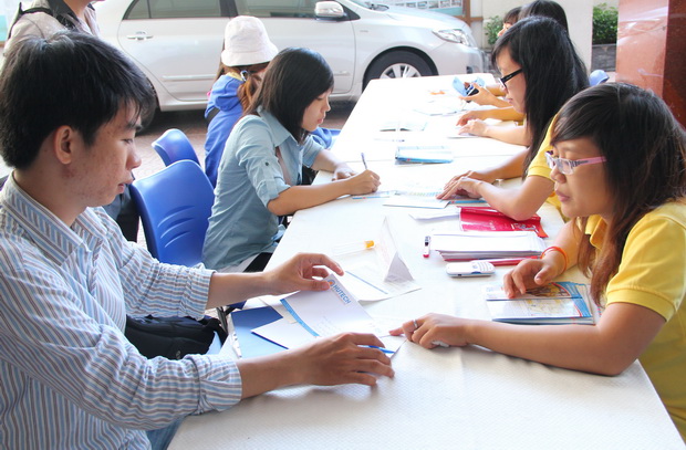 Những điểm lưu ý tân sinh viên HUTECH trúng tuyển NV3 khi làm thủ tục nhập học 11