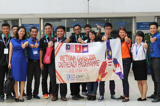 ĐH Pahang (Malaysia) tìm hiểu về hoạt động của Đoàn Thanh niên và Hội Sinh viên HUTECH 5