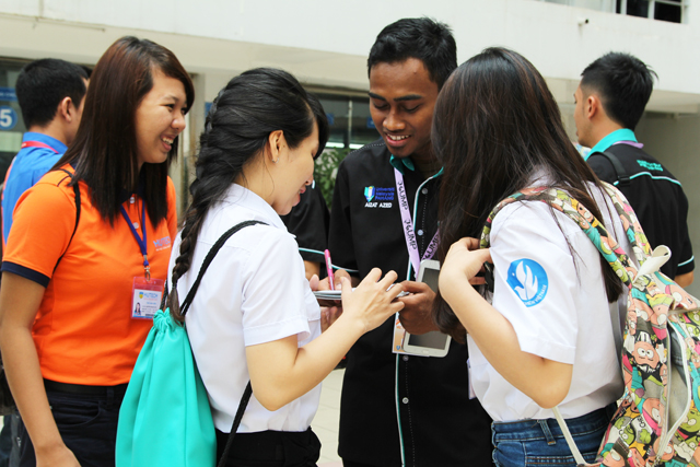 ĐH Pahang (Malaysia) tìm hiểu về hoạt động của Đoàn Thanh niên và Hội Sinh viên HUTECH 39