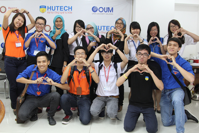 ĐH Pahang (Malaysia) tìm hiểu về hoạt động của Đoàn Thanh niên và Hội Sinh viên HUTECH 47
