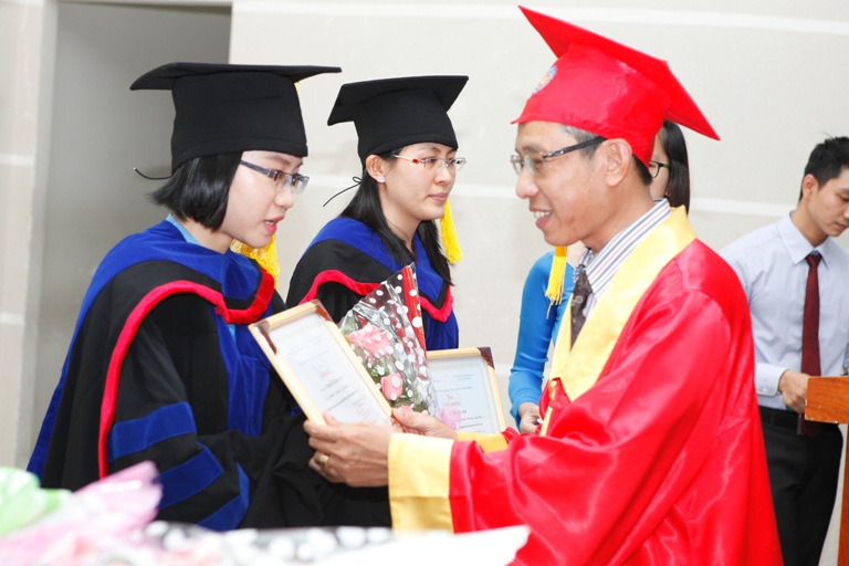 Sinh viên Khóa 2010, 2011 khoa KT-TC-NH sẽ tốt nghiệp vào ngày 15, 16/11/2014 14