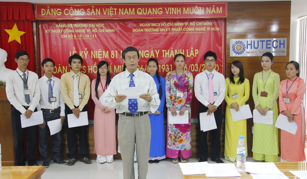 HUTECH kết nạp Đảng 11 đoàn viên ưu tú đúng dịp kỷ niệm 81 năm ngày thành lập Đoàn TNCS HCM 4