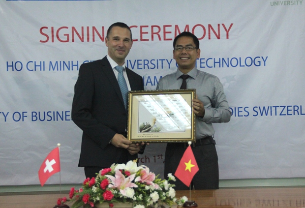 HUTECH and UBIS signed a Cooperation Agreement 4
