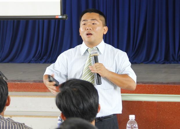 Học sinh Trường THPT Long Hải – Phước Tỉnh hào hứng tham quan tại HUTECH 10