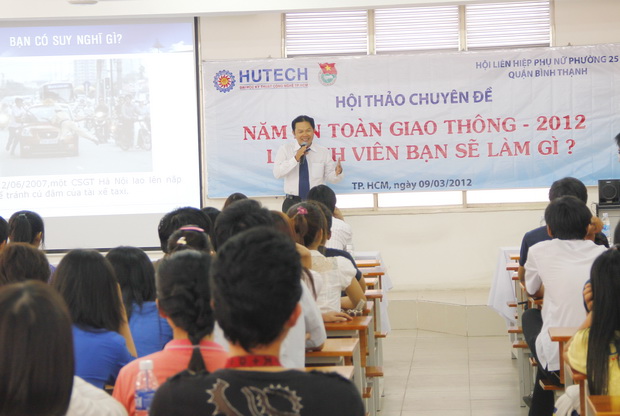 Hàng loạt hoạt động sôi nổi chào mừng Tháng Thanh niên 2012 và Đại hội Đoàn trường (nhiệm kì 2012 – 16