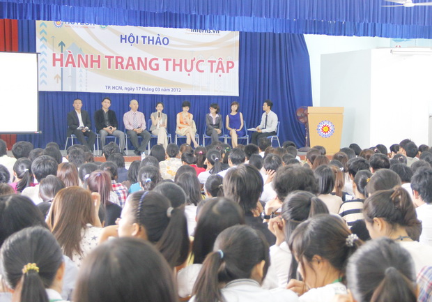 Hàng loạt hoạt động sôi nổi chào mừng Tháng Thanh niên 2012 và Đại hội Đoàn trường (nhiệm kì 2012 – 10
