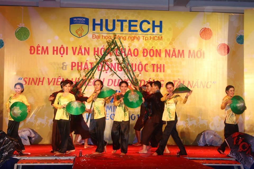More than 5000 HUTECH students join in the 2015 Culture Festival 71