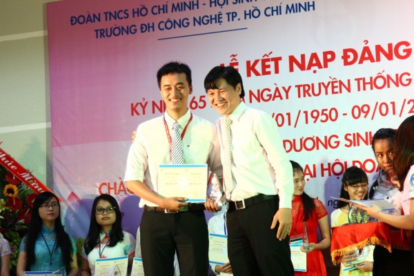 Tưng bừng "Đêm hội văn hóa kỷ niệm Ngày truyền thống Học sinh – Sinh viên Việt Nam"  29